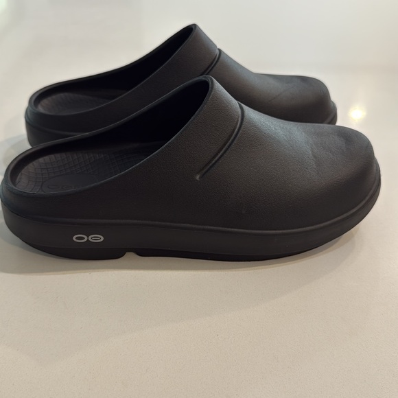 OOFOS Adults’ OOcloog Clogs - Picture 3 of 7